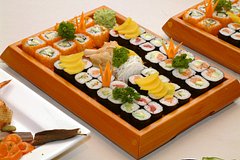 Подробнее о статье Рестораторы предупредили о повышении цен на суши и роллы