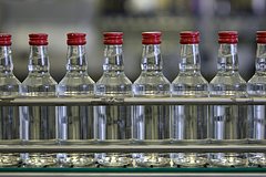 Подробнее о статье В России рухнуло производство водки
